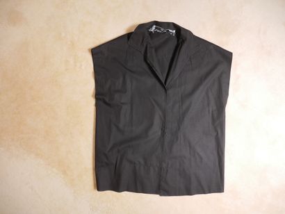 Christian DIOR Boutique 


Veste sans manche...