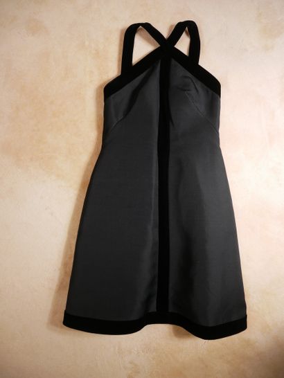 Jean HERCEY Paris


Robe du soir en tissu...