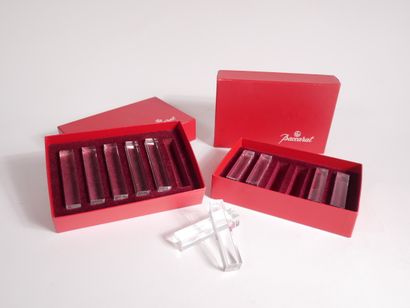 BACCARAT 


Suite de onze porte-couteaux...