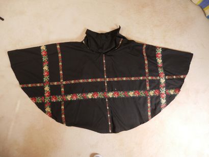 Lot :


TORRENTE Paris 


Robe en tissu marron,...
