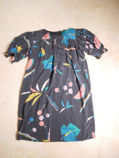 Lot :


TORRENTE Paris 


Robe en tissu marron,...
