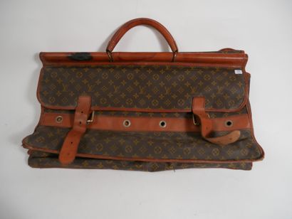 Louis VUITTON 


Sac à double soufflet en...