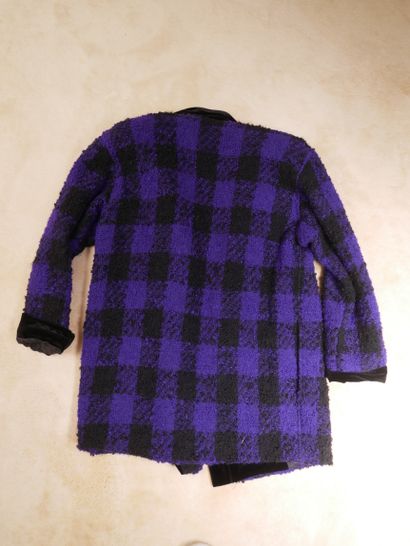 UNGARO 


Manteau en laine teintée noire...