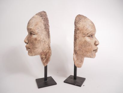 VIARD GREULER, France :


Masques africains


Deux...