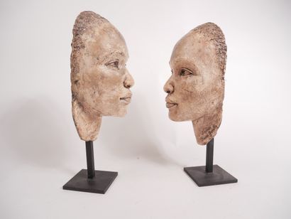 VIARD GREULER, France :


Masques africains


Deux...