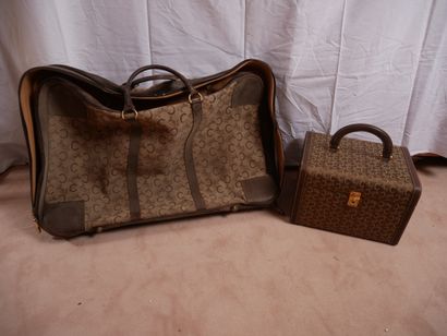 CELINE


- Vanity en toile imprimée et tissée,...