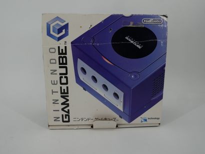 *NINTENDO. GAME CUBE
Blue/purple game console
In...
