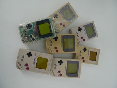 *NINTENDO.
Lot of seven GAME BOY TM, one...