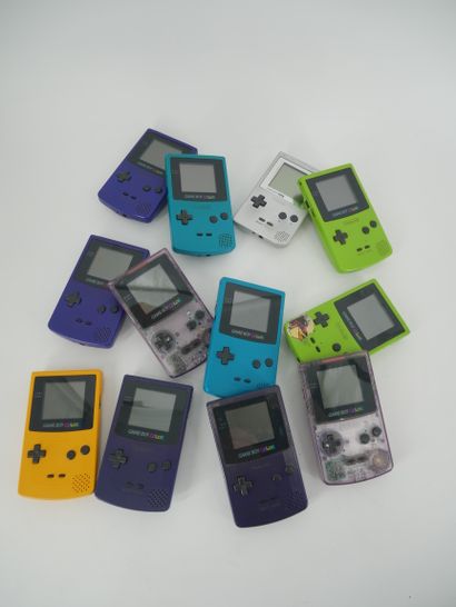 *NINTENDO. 
Set of eleven GAME BOY COLOR...
