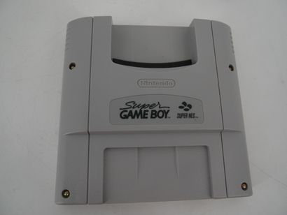 *NINTENDO.
Set of three SUPER GAME BOY accessories
As...