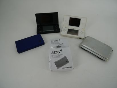 *NINTENDO.
Set of four DS, different models...