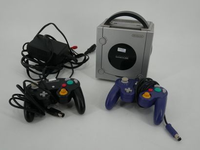 *NINTENDO. GAME CUBE
Grey game console
 with...