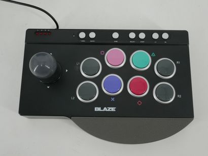 *BLAZE. DIGITAL ARCADE STICK for PS3
Gamepad
In...