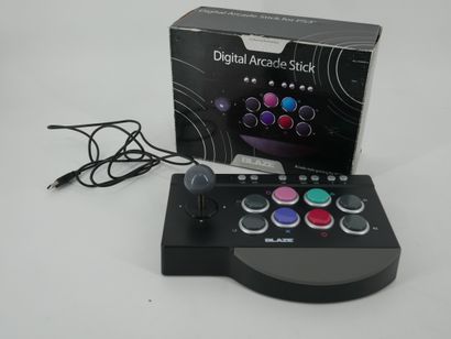 *BLAZE. DIGITAL ARCADE STICK for PS3
Gamepad
In...