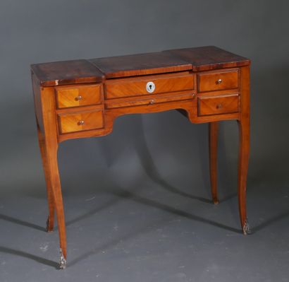 Veneered dressing table in mahogany frames,...