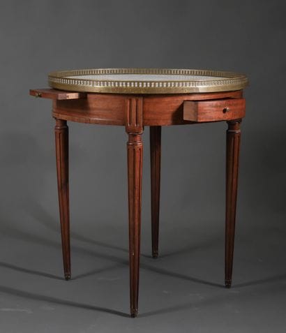 Hot-water bottle table in stained wood, with...
