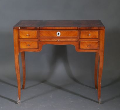 Veneered dressing table in mahogany frames,...
