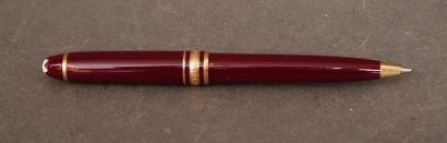 MONTBLANC
Petit stylo bille Meisterstück...