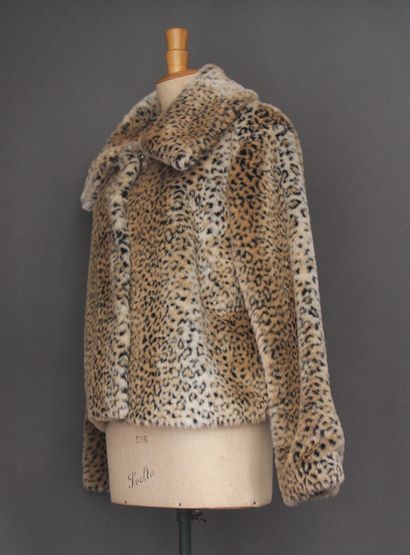 BRANDTEK
Veste à l'imitation de la fourrure,...