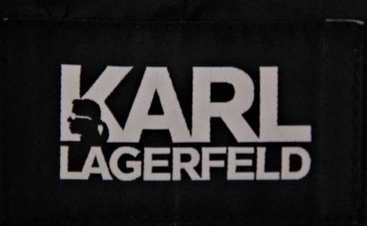 *HUGO BOSS - KARL LAGERFELD
Une veste en...