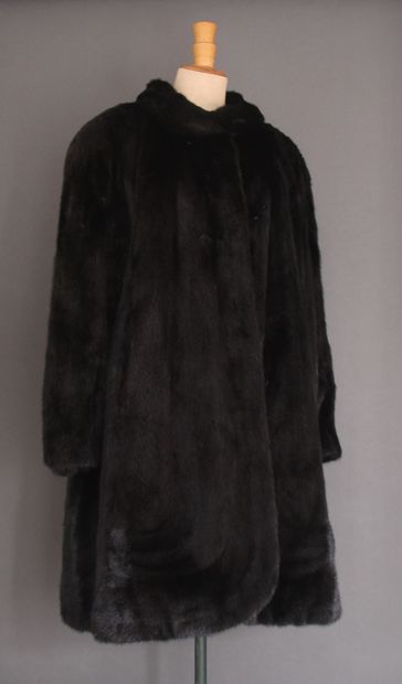 SAGA MINK
Manteau 3/4 en vison