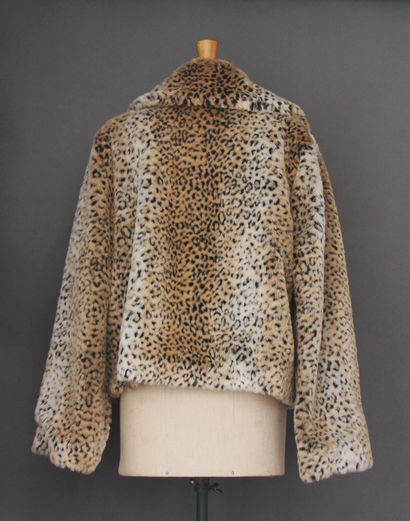 BRANDTEK
Veste à l'imitation de la fourrure,...