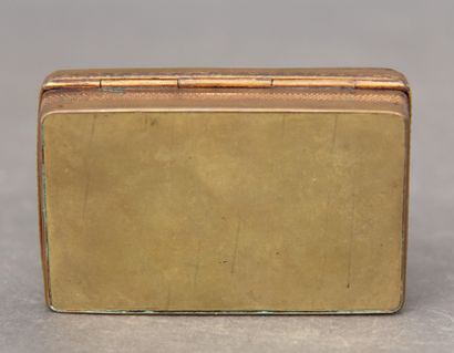 Lot :
- Boite à cigarettes en argent filigrannée...