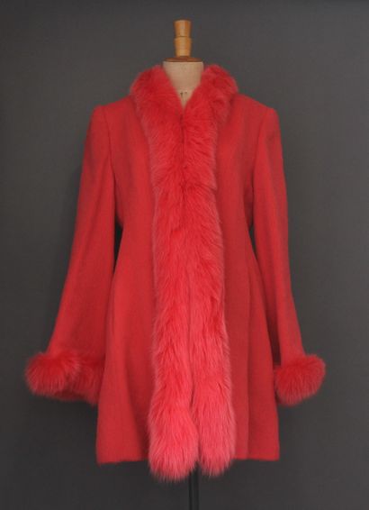 Georges RECH
Manteau en alpaga et viscose...