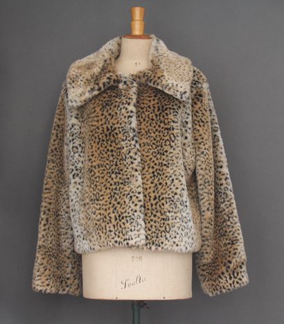BRANDTEK
Veste à l'imitation de la fourrure,...