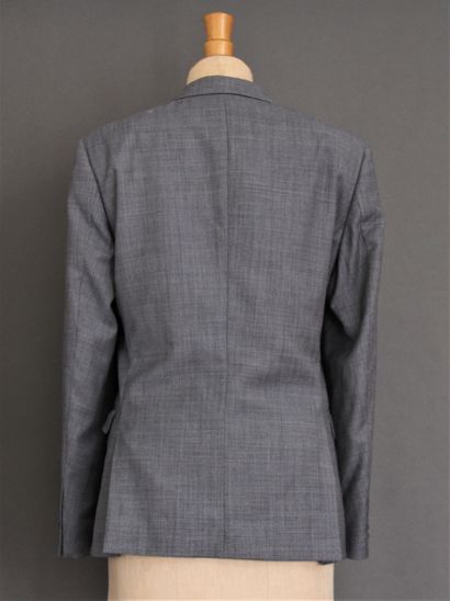 *HUGO BOSS - KARL LAGERFELD
Une veste en...