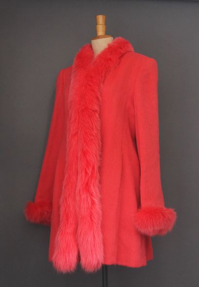Georges RECH
Manteau en alpaga et viscose...