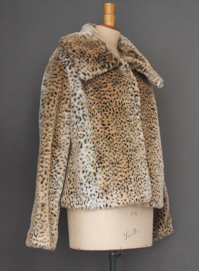 BRANDTEK
Veste à l'imitation de la fourrure,...