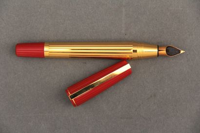 ST DUPONT
Stylo plume modèle SAINT GERMAIN...