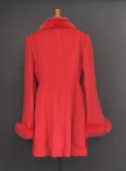 Georges RECH
Manteau en alpaga et viscose...