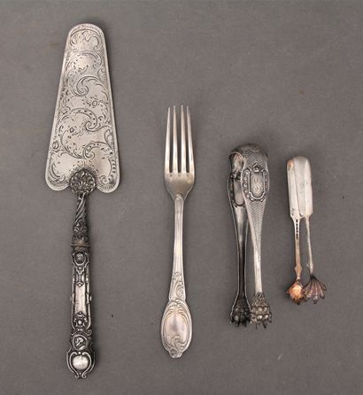 Lot de couverts en argent 950°/°°: 
- Une...
