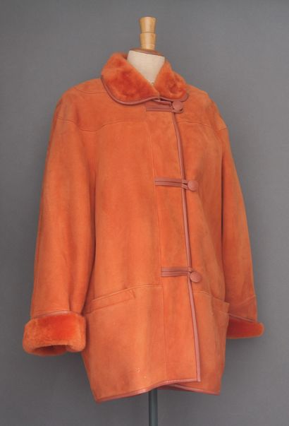 SPRUNG FRERES création
Manteau en agneau...