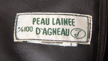 Manteau en peau lainée d'agneau,