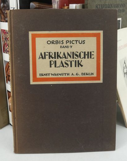 ART CARL EINSTEIN. Afrikanische Plastik.
Orbis...