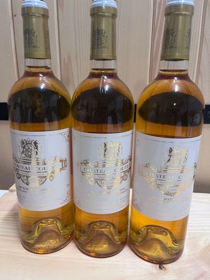 3 bottles CH. 	COUTET, 1er cru Sauternes,...