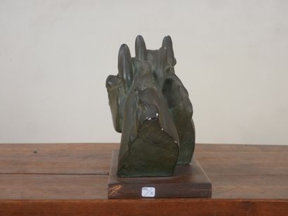AZORI
Bust of horses
Green patina plaster...