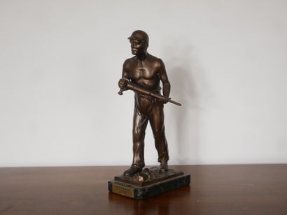 Erich SAALMANN (1918-1932)
The miner
Brown...