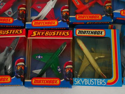 MATCHBOX :
Lot de 19 avions militaires et...