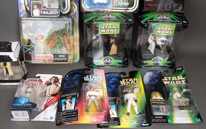 *STAR WARS
Pack of eleven plastic figurines...