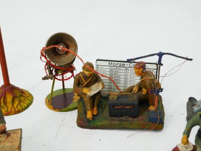 ELASTOLIN (Germany):
Set of 8 painted composition...