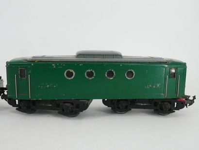 Lot including:
- 1 SNCF BB-8100 locomotive...