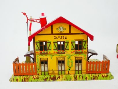 Set of model railways including: 
- 1 MARKLIN...