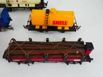 Lot including:
- Two Pullman JEP Unis France...