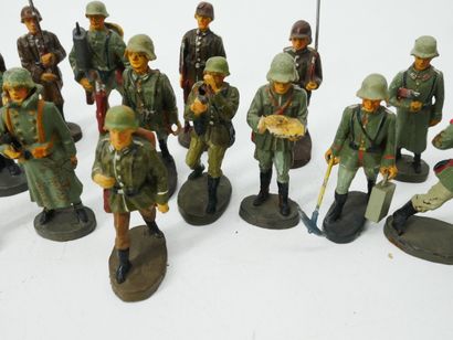 ELASTOLIN (Germany) : 
Set of 26 painted...