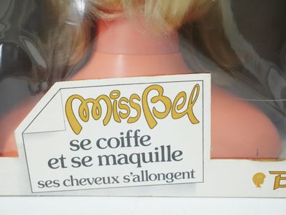BELLA :
Miss Bell
Poupée en buste qui se...