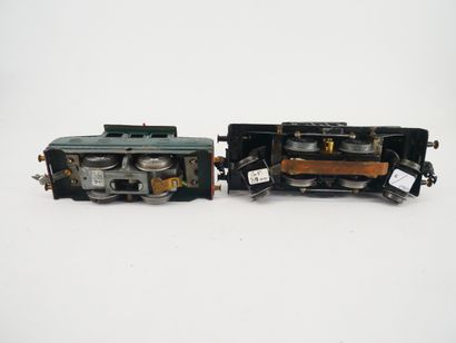 Lot including : 
- 1 JEP Unis France locomotive...